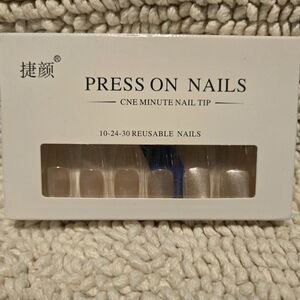 Press On Nails Clear & Shimmery Set